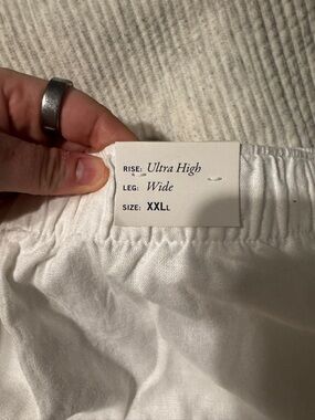 Abercrombie & Fitch White Ultra High Wide Leg Pants